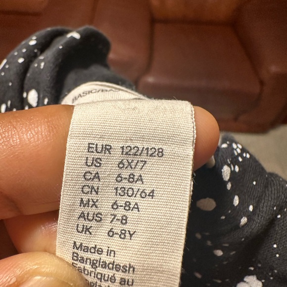 H&M BLACK AND WHITE DOTS KIDS HOODIE SIZE 6X /7 IN EXCELLENT CONDITION - Picture 5 of 9